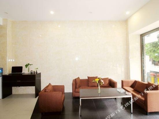Yunshang Siji Chain Hotel Jinghong Manting Park