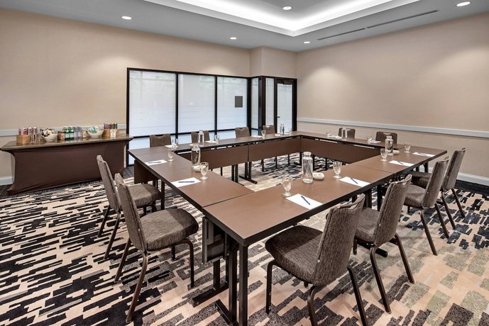 Delta Hotels by Marriott Minneapolis Northeast