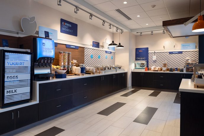Holiday Inn Express & Suites - Tulsa Downtown - Arts District