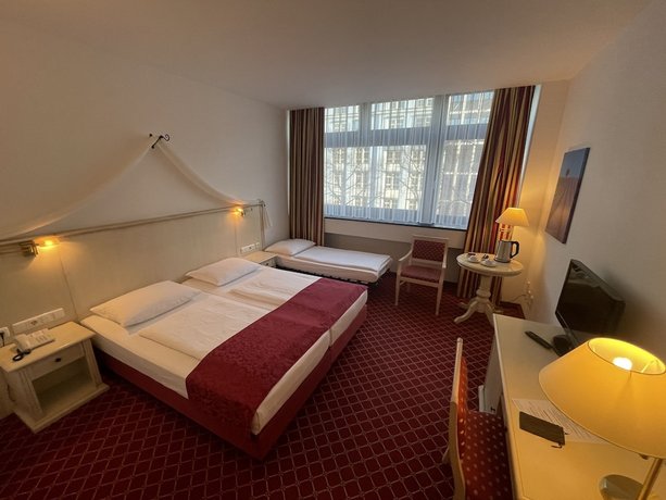 מלון מרקיור שאטו ברלין צילום של הוטלס קומביינד - למטייל (11)