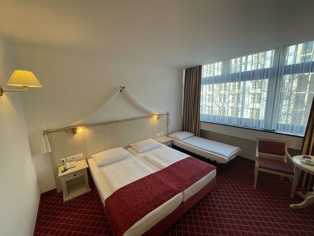 מלון מרקיור שאטו ברלין צילום של הוטלס קומביינד - למטייל (18)