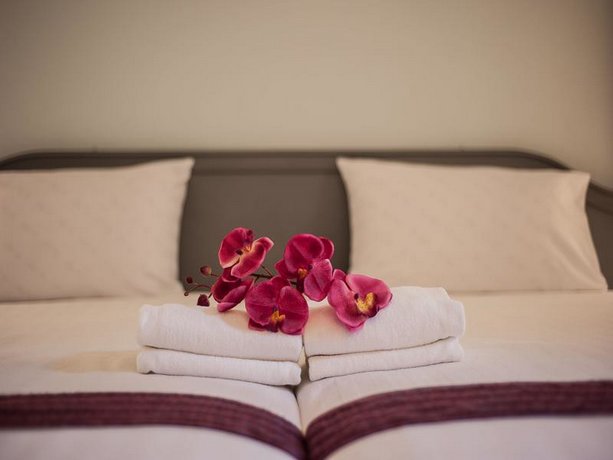Diamond Plaza Hotel