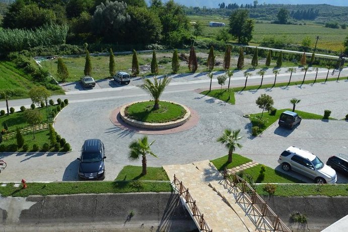 Gardenland Resort