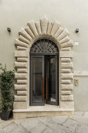 Hotel Priori Secret Garden