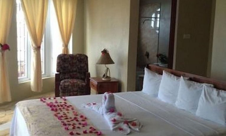 Waters Edge Guest House