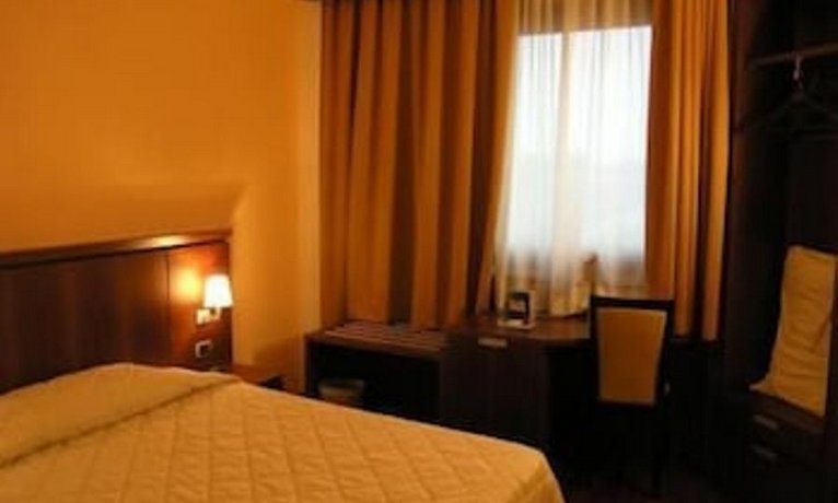 Dado Hotel International
