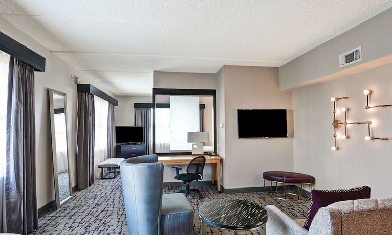 DoubleTree by Hilton Hotel Baton Rouge