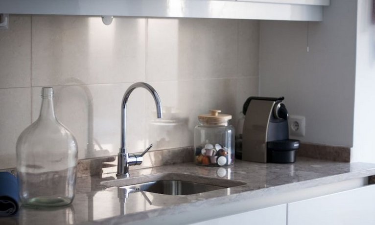 Otilia Apartments