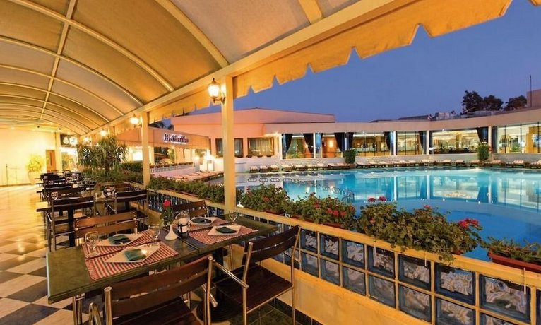 Cairo Pyramids Hotel