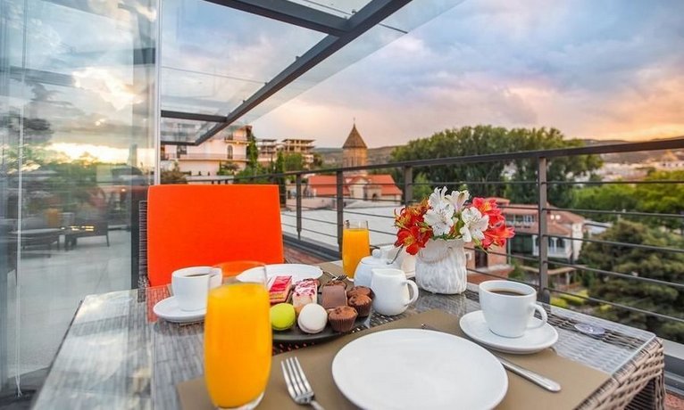 Atrium Boutique Hotel