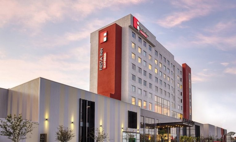 Fiesta Inn Express Puebla Explanada