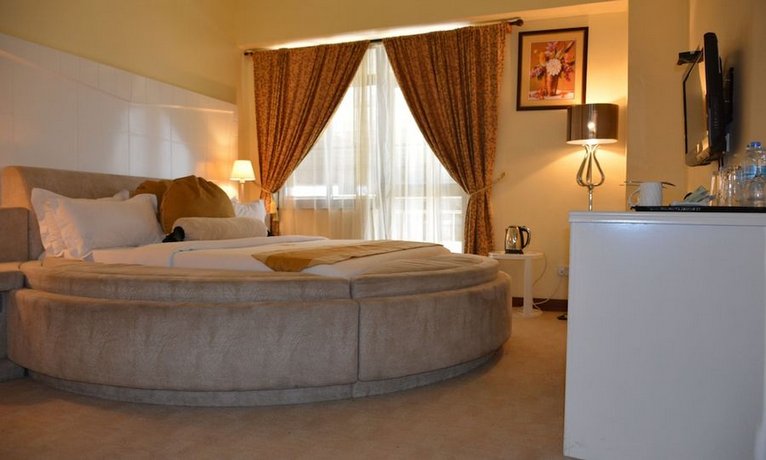 Gold Crest Hotel