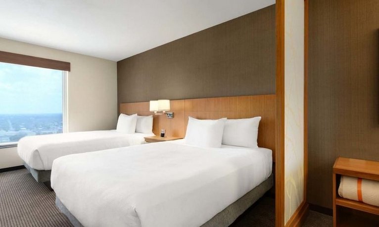 Hyatt Place Charlotte Downtown