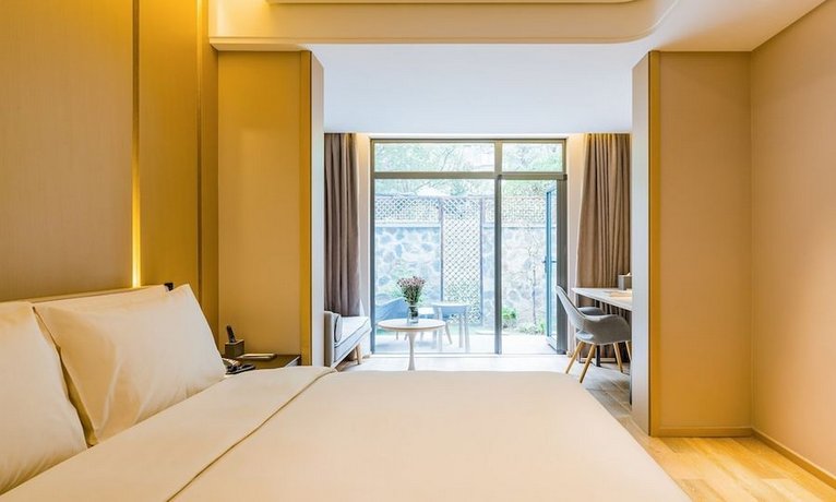 Atour Hotel Jinan High-tech Wanda Plaza Tiancheng Road