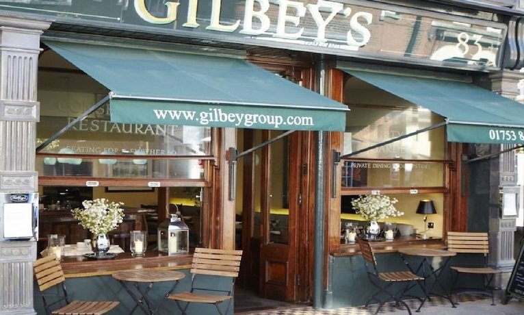 Gilbey's Bar, Restaurant & Townhouse