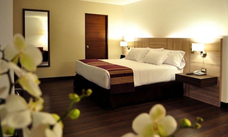 Aku Hotels