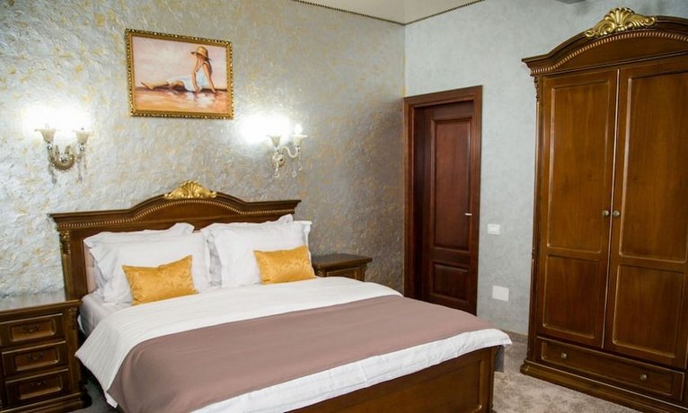 Almar Luxury