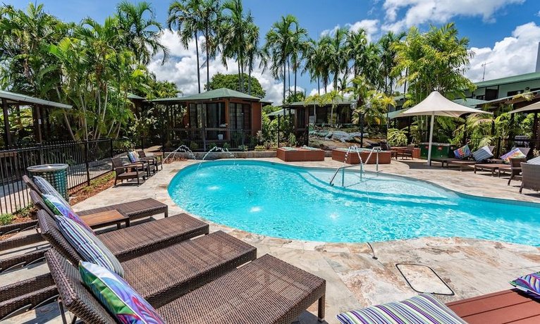 Palms City Resort