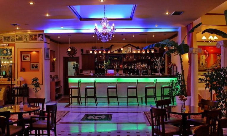 Hotel Kosta Famissi