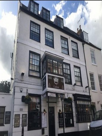 The Crown and Cushion