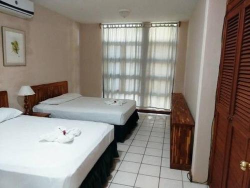 Banana Palms Hotel