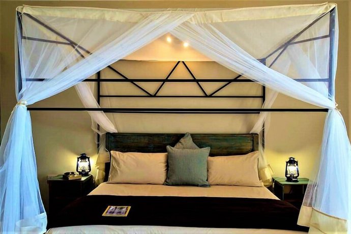 The Waterfront, Maun