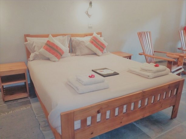 Island Safari Lodge