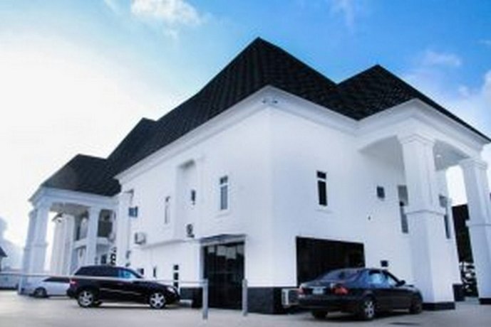 Poshlux Executive Hotel