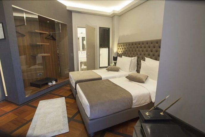 Solun's Riverside Rooms