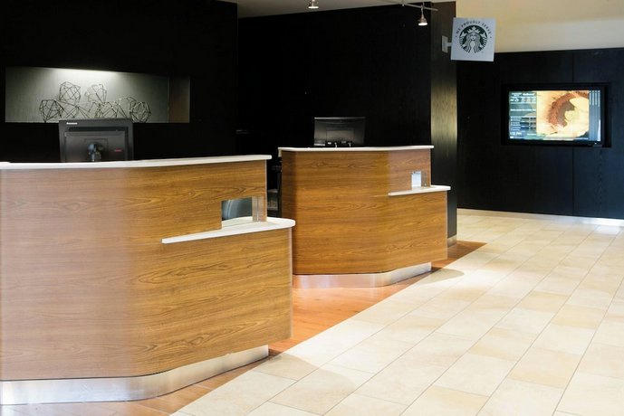 Courtyard by Marriott Omaha Aksarben Village