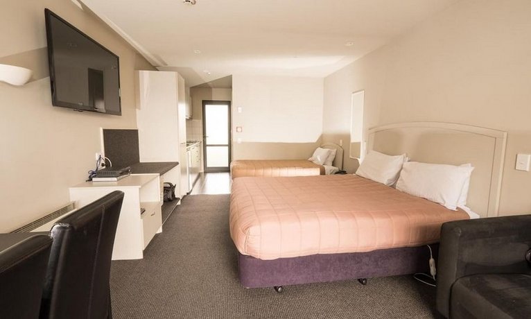 Azena Motels