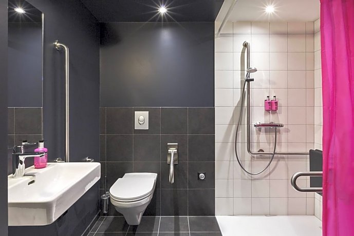 Moxy Lausanne City