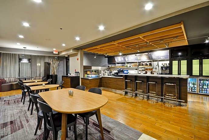 Courtyard by Marriott Jacksonville Airport/Northeast
