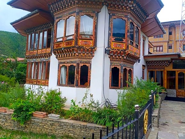 Kisa Villa