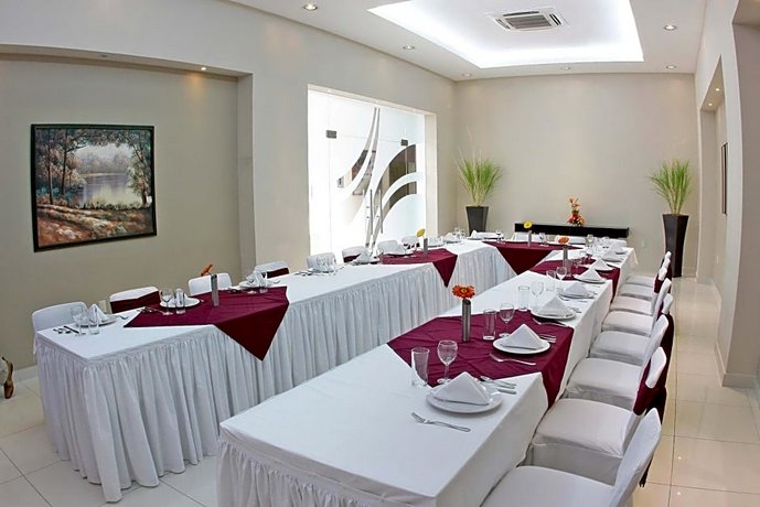 Hotel Fray Junípero Serra