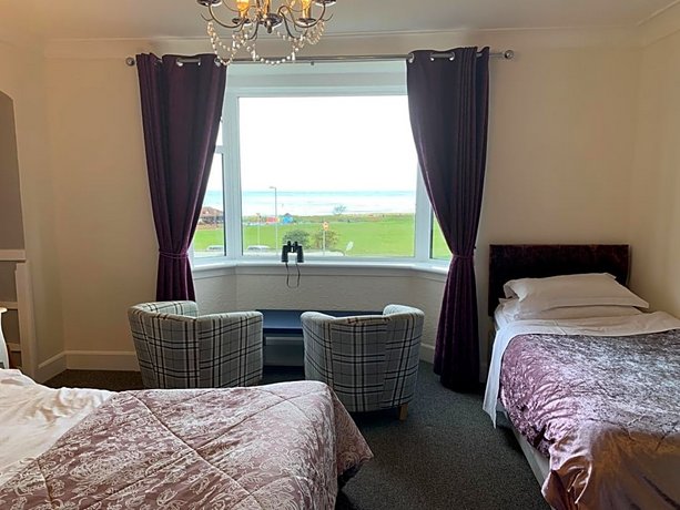 'Room only' at Wetherby Nairn