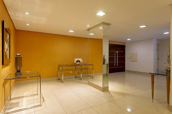 Roochelle Corporate Hotel