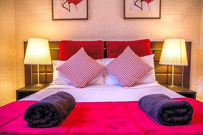 Ascot Budget Inn & Residences