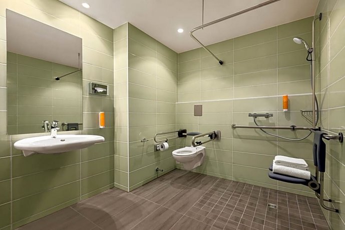 Super 8 by Wyndham Mainz Zollhafen