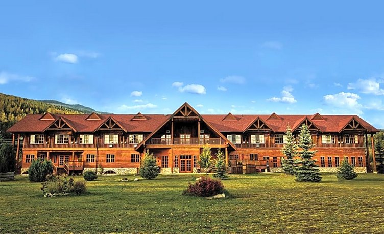 Glacier House Resort