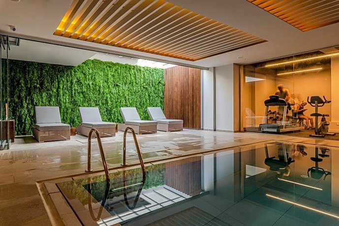 Nelia Beach Hotel & Spa