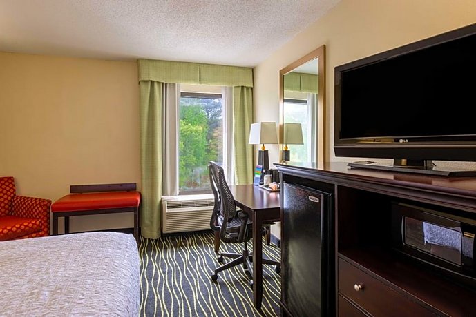 Hampton Inn Columbia I-26/Harbison Blvd