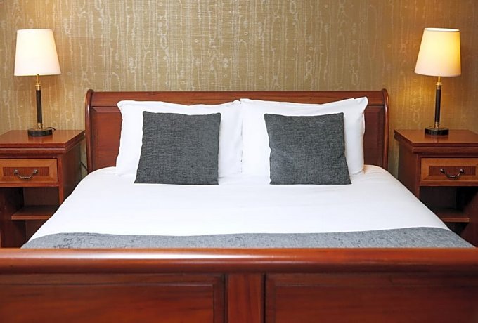 Fieldhead Hotel by Greene King Inns