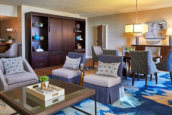 Renaissance Dallas Hotel