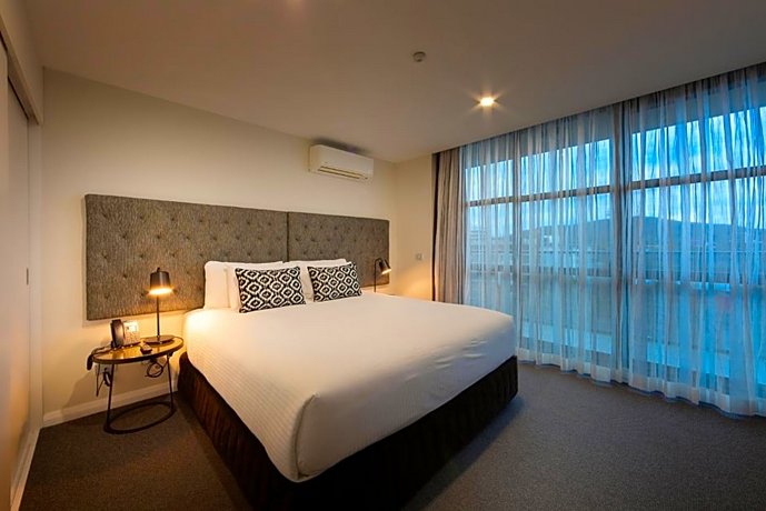 Avenue Hotel Canberra