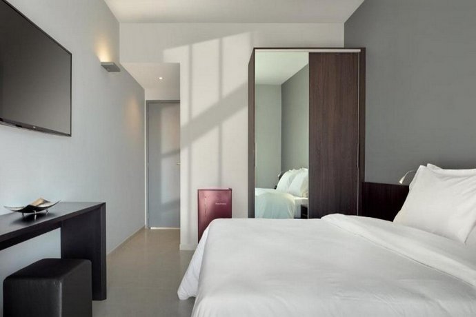 Rox By Essenza Hotel