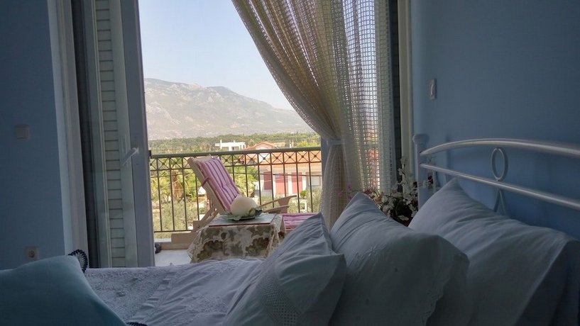 Hospitality & Traditional Food in Peloponnese
