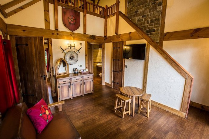 Warwick Castle Hotel & Knight's Village