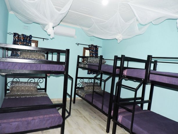 Café Zambezi House Of Africa - Hostel