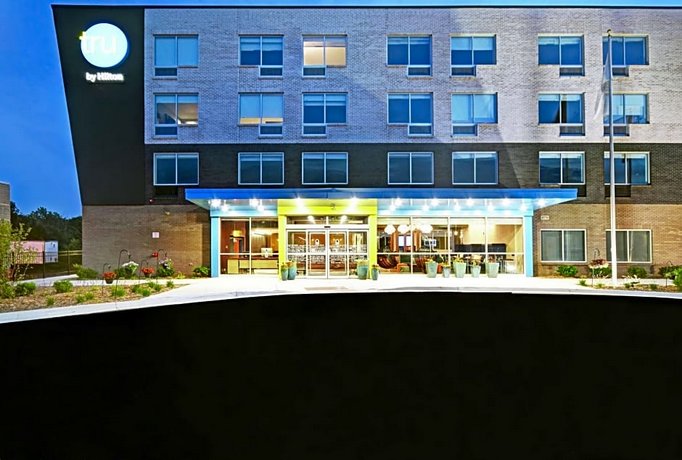 Tru by Hilton Grand Rapids Airport